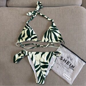 *NWT* Leaf Print Bikini Set🍃